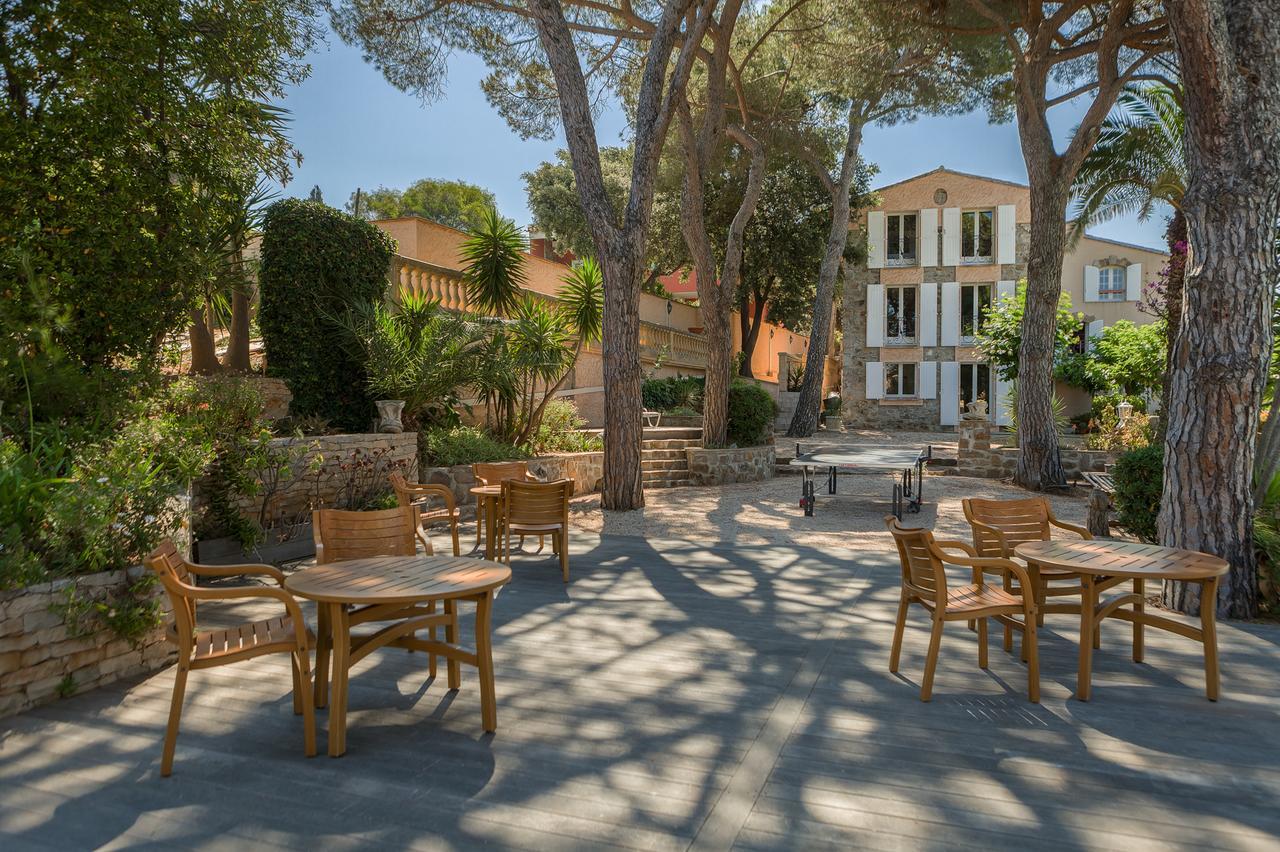 L' Escapade Hotel & Restaurant Le Pradet Exterior foto